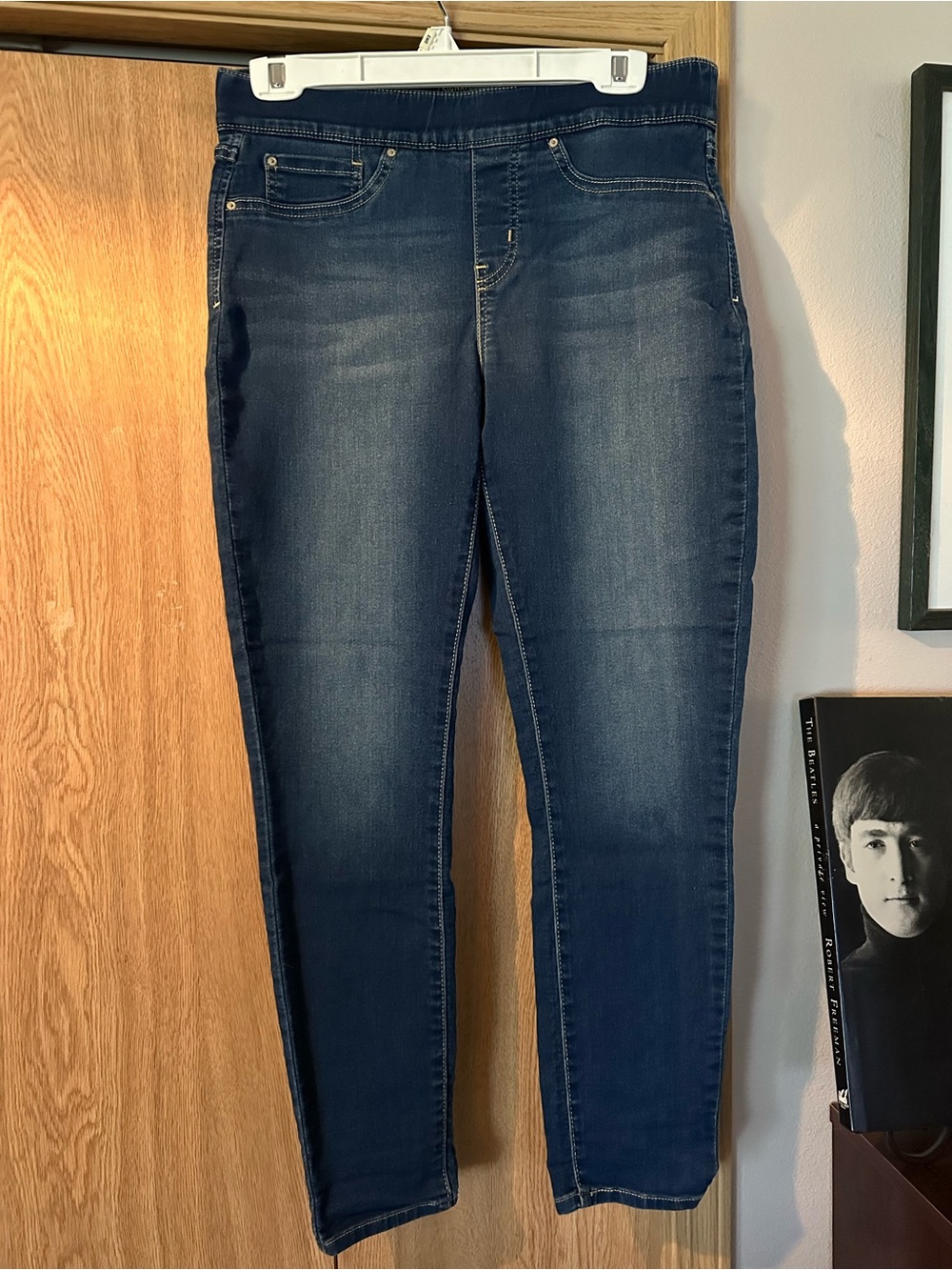 Levi’s signature women’s pull-on skinny jeans